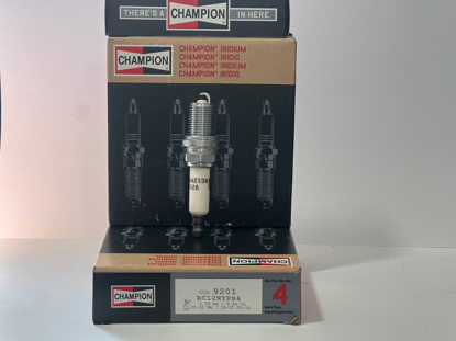 تصویر از شمع چمپیون ایریدیوم پایه کوتاه سوزنی